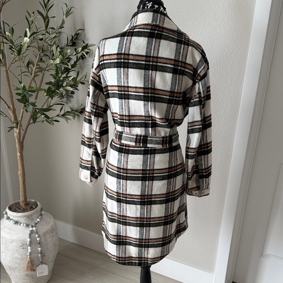 Blank NYC Plaid Jacket in Black, White, and Brown - Picture 5 of 9